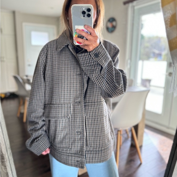 Like new H & M man plaid jacket in large - Picture 5 of 11